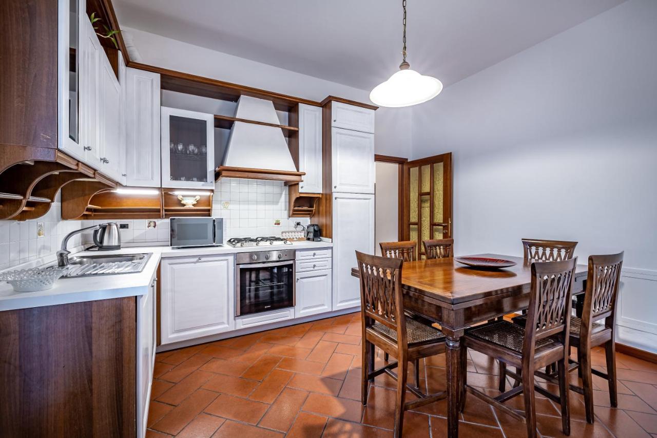 Yid Elegant Apt With Garage فلورنس المظهر الخارجي الصورة