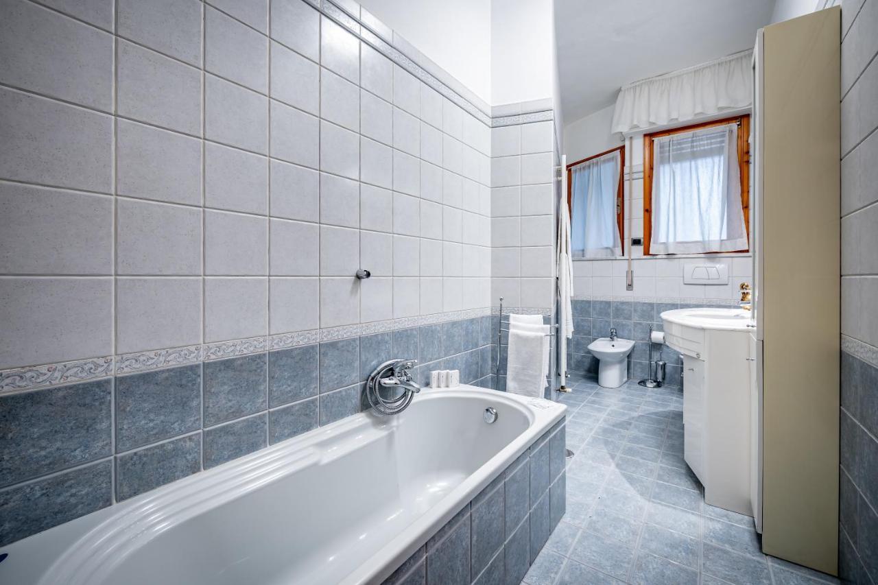 Yid Elegant Apt With Garage فلورنس المظهر الخارجي الصورة